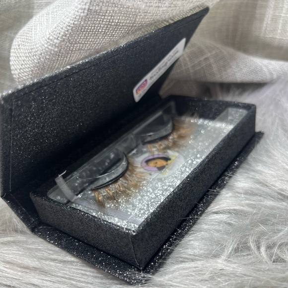 Brown 16MM False EyeLashes - Picture 5 of 6